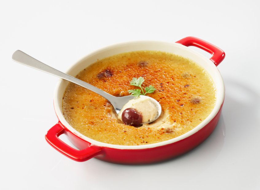 Crème brûlée au foie gras de canard et Griottines® servie glacée