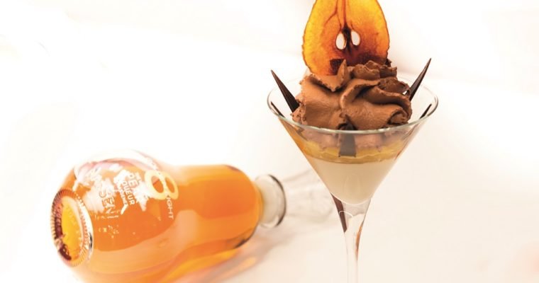 Panacotta Golden Eight® poire caramélisée, espuma chocolat au siphon